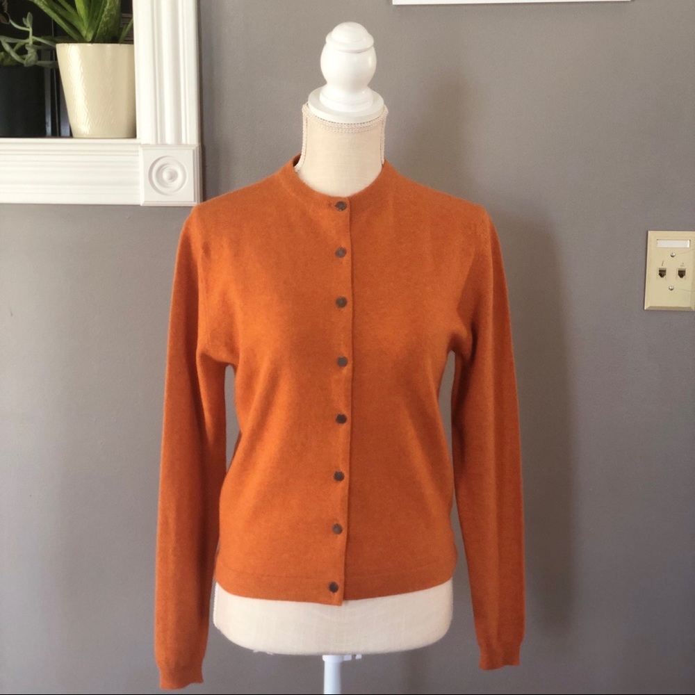 NWOT Hermes twin set